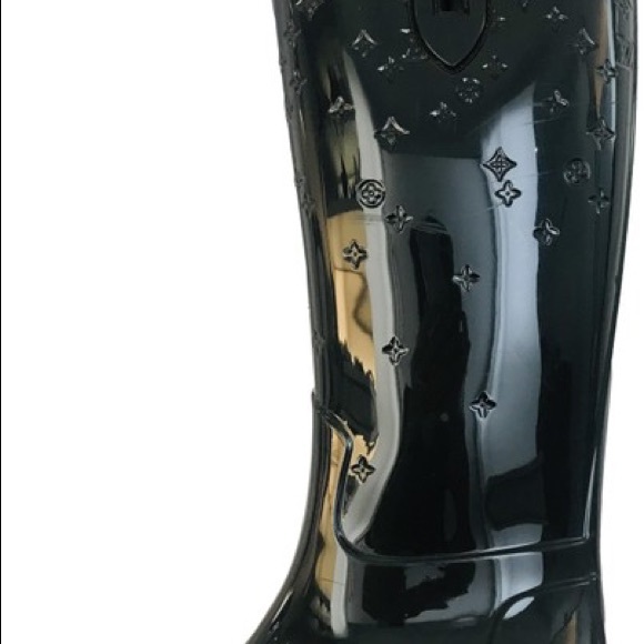 LV Rainboots Logo with Cutouts NEVER WORN new with dust bags! - Picture 4 of 7